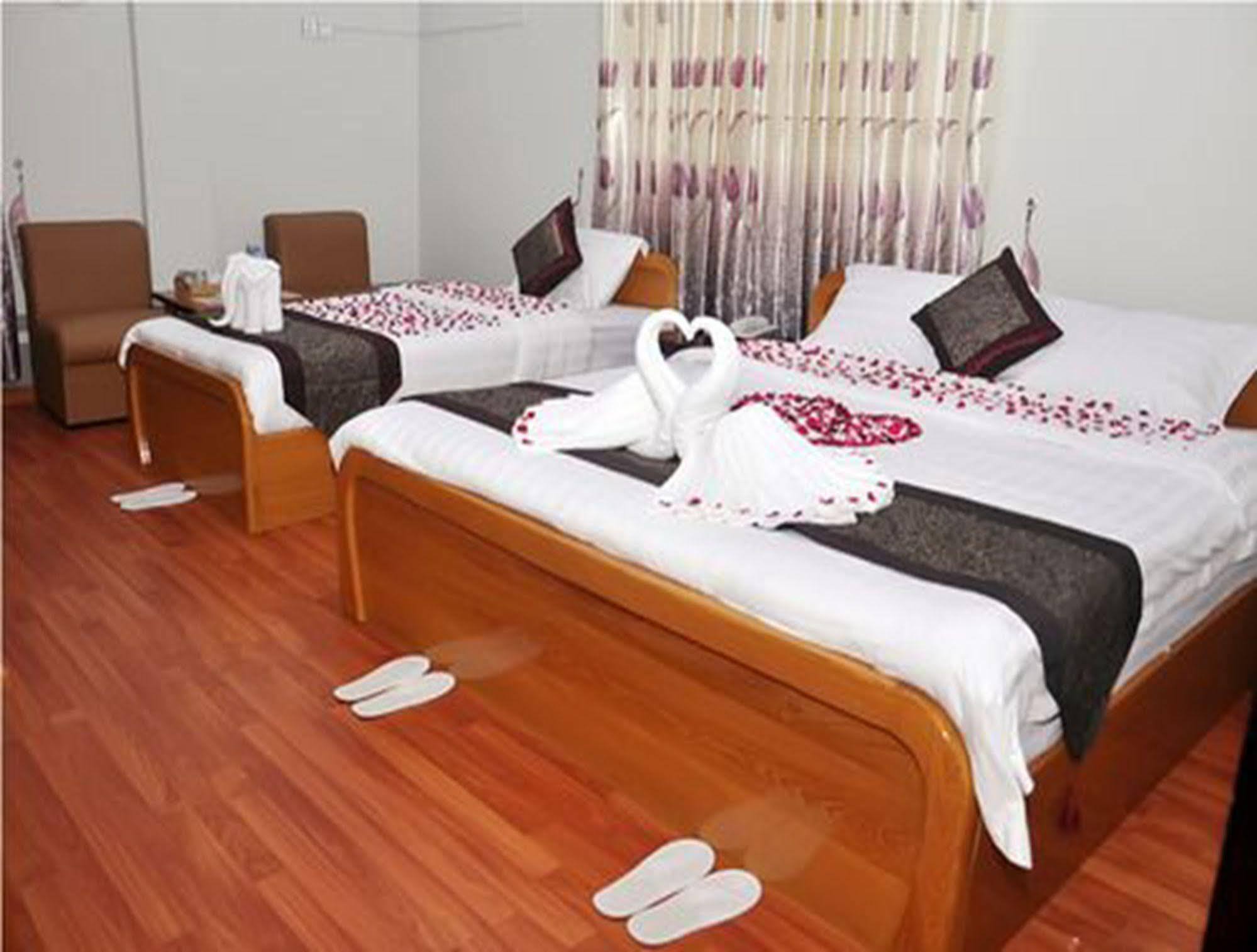 Royal Tulip Hotel Мандалай Экстерьер фото